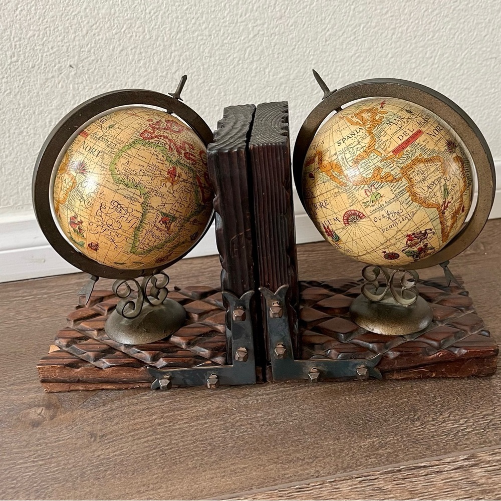 Vintage Globe Bookends in Brown and Tan